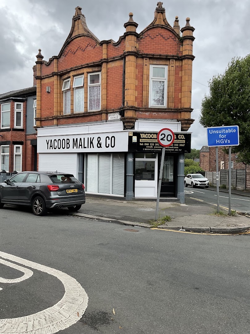 Yacoob Malik & Co. Accountants practice photo 3
